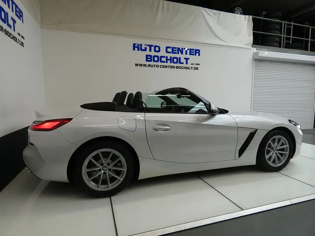 BMW Z4 - Thumbnail 7