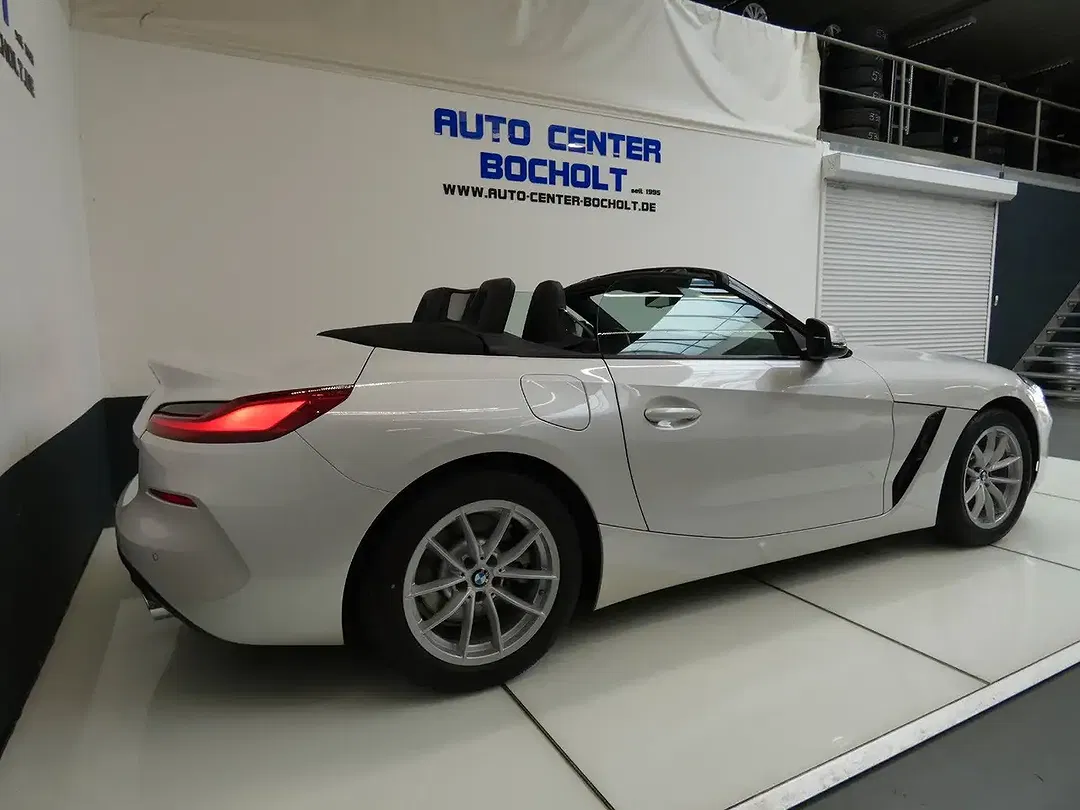BMW Z4 - Thumbnail 8