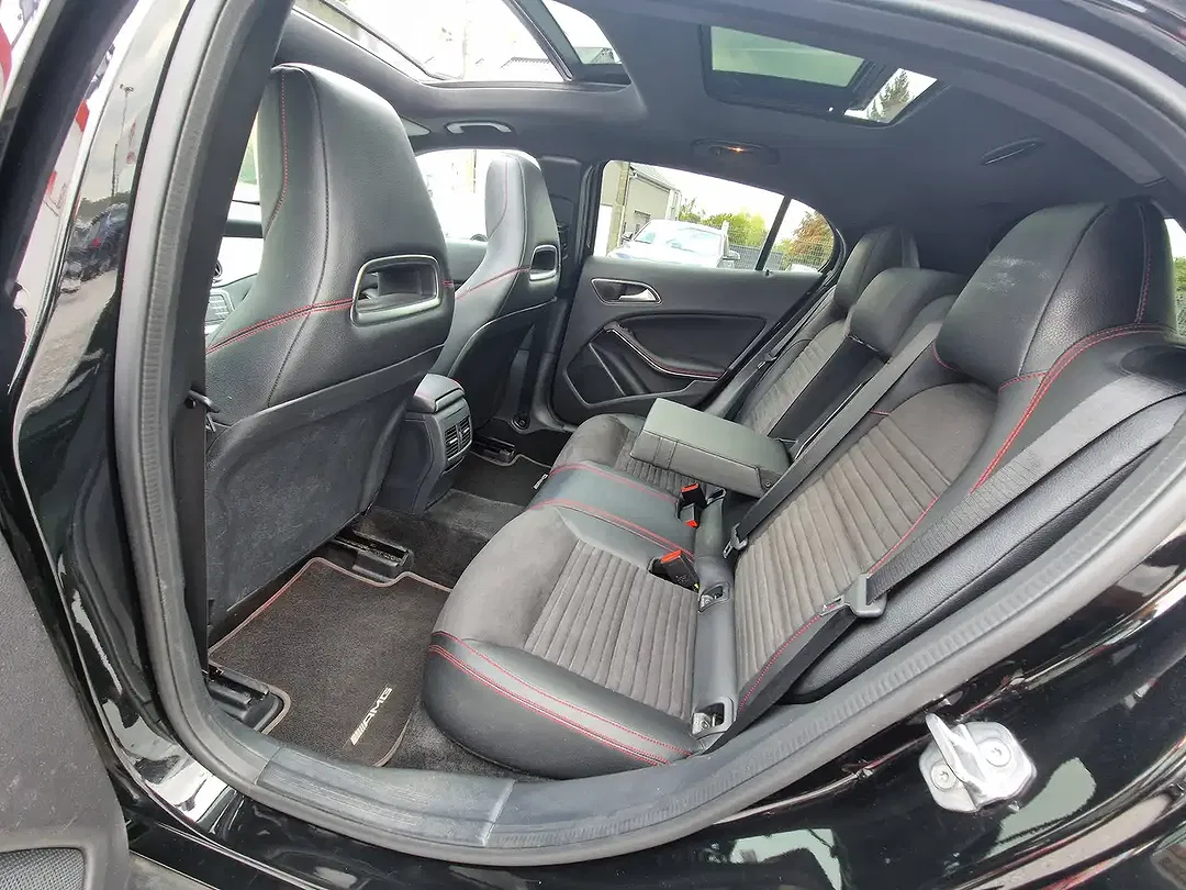 Mercedes-Benz GLA 180 - Thumbnail 6