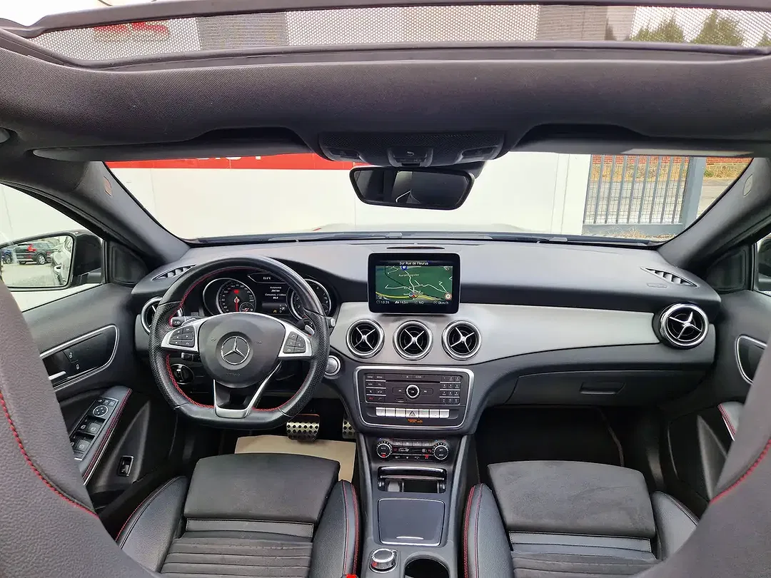 Mercedes-Benz GLA 180 - Thumbnail 7