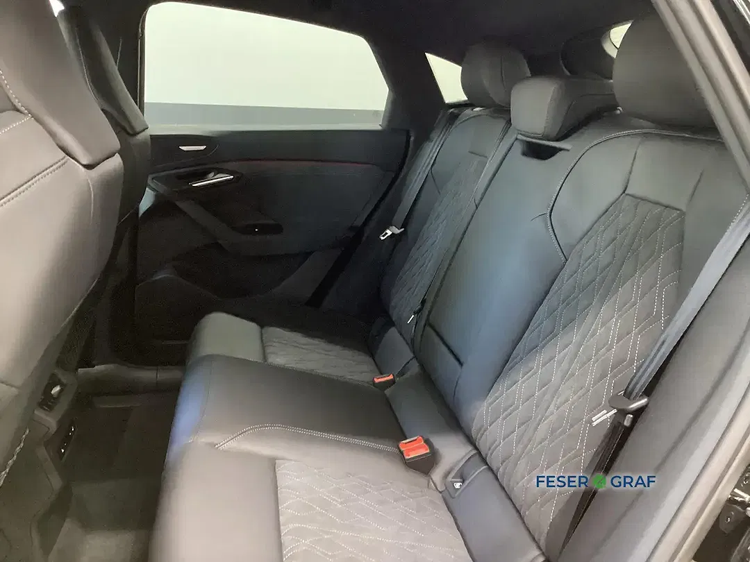 Audi Q6 e-tron - Thumbnail 12