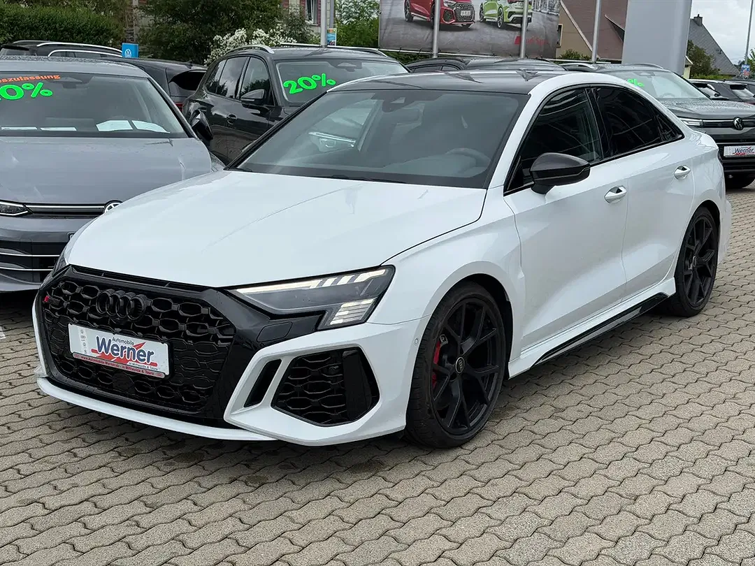 Audi RS3 - Thumbnail 2