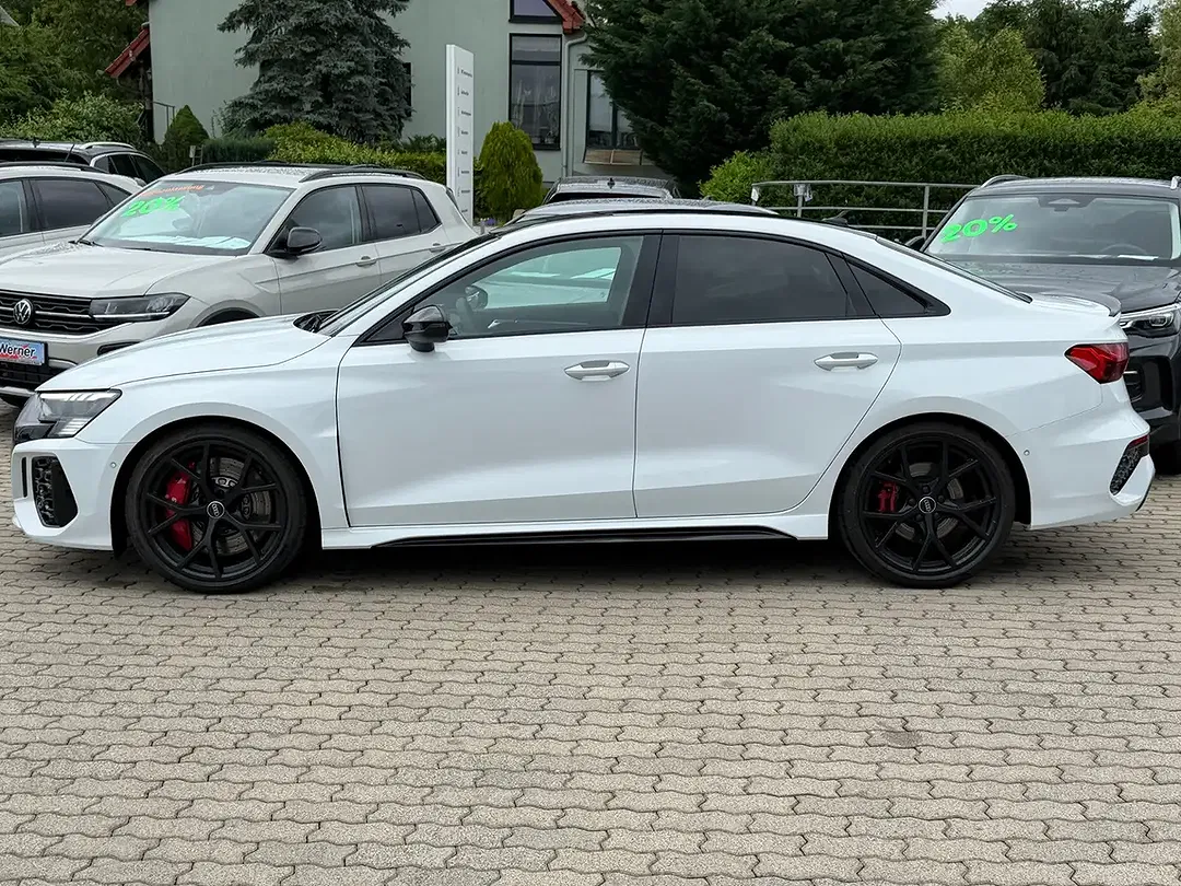 Audi RS3 - Thumbnail 4