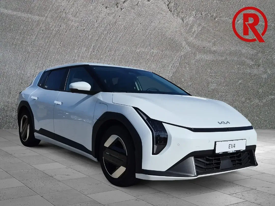 Kia EV4 - Thumbnail 3