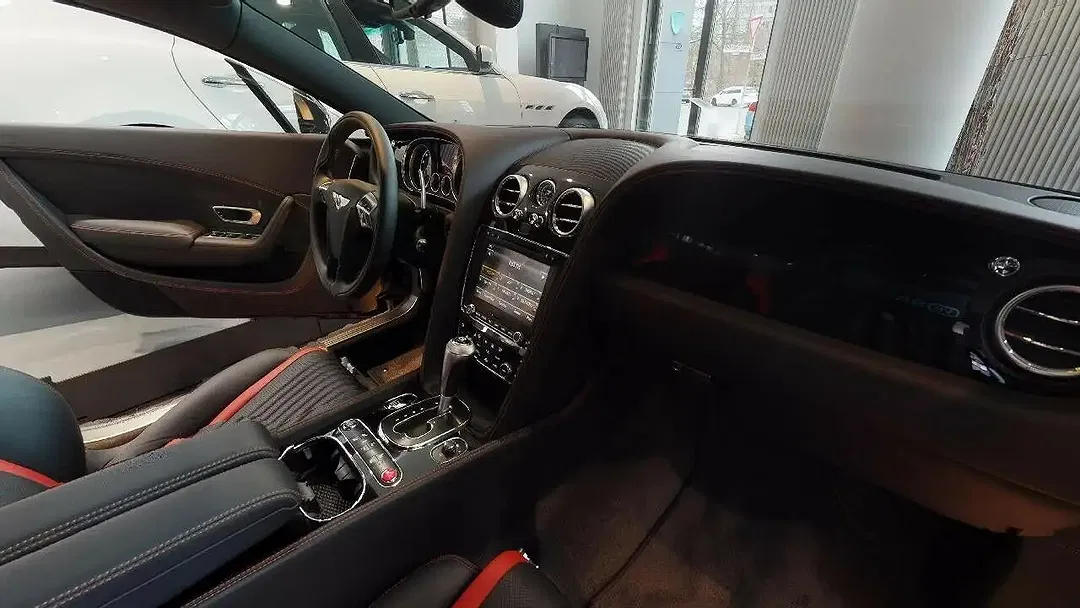Bentley Continental GT - Thumbnail 31