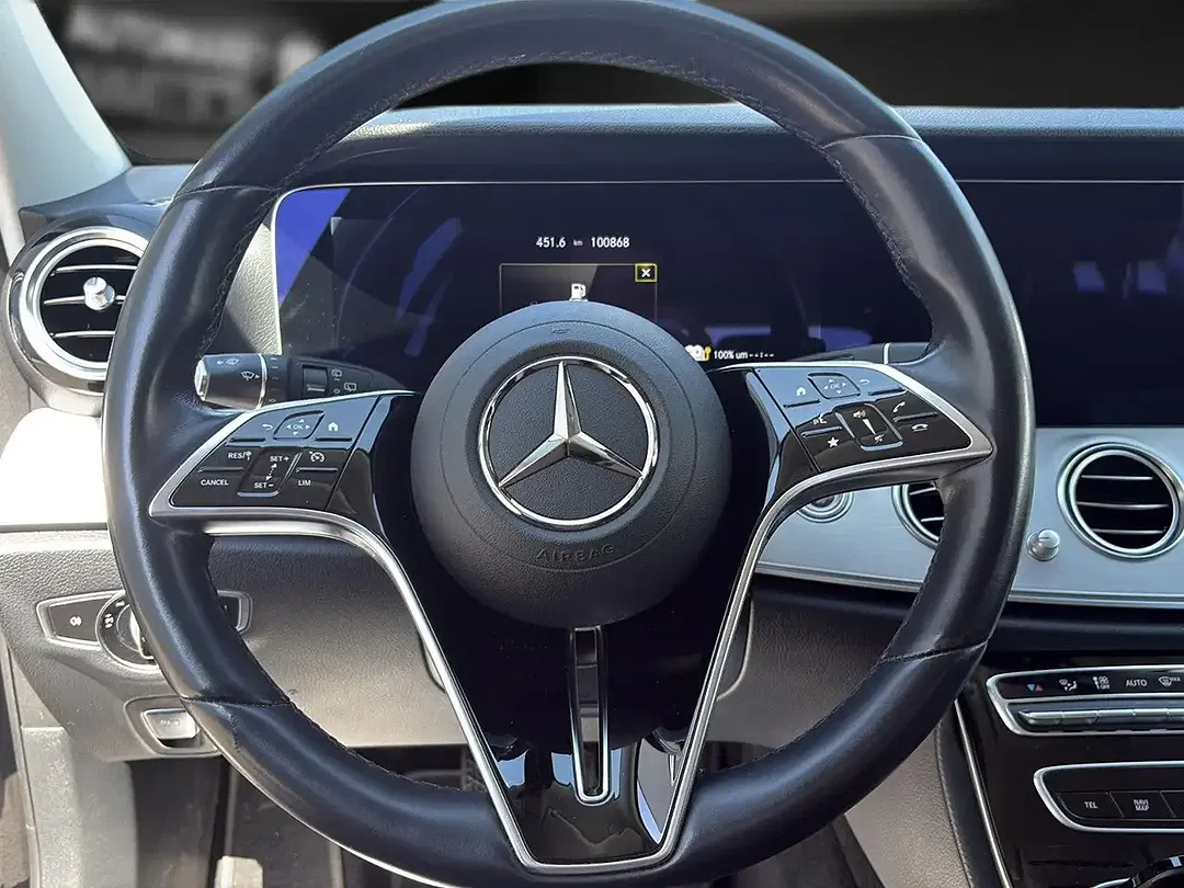 Mercedes-Benz E 300 - Thumbnail 18