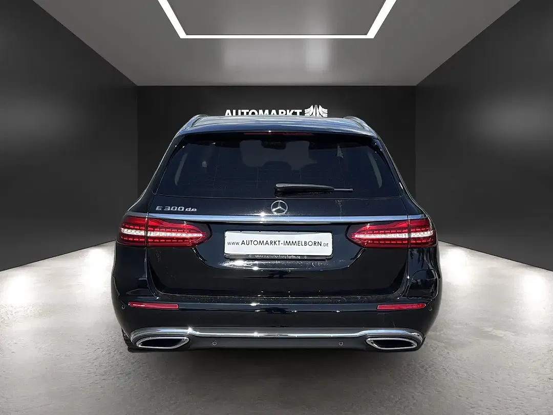 Mercedes-Benz E 300 - Thumbnail 9