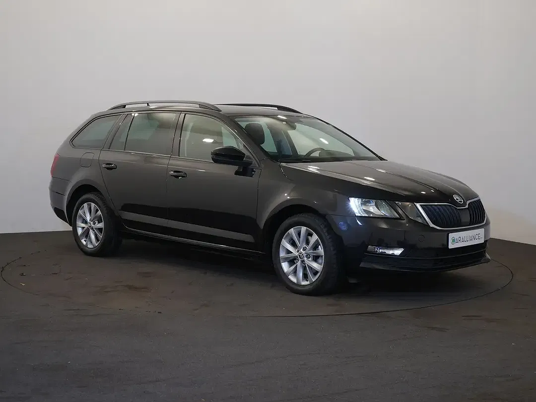 Skoda Octavia - Thumbnail 3