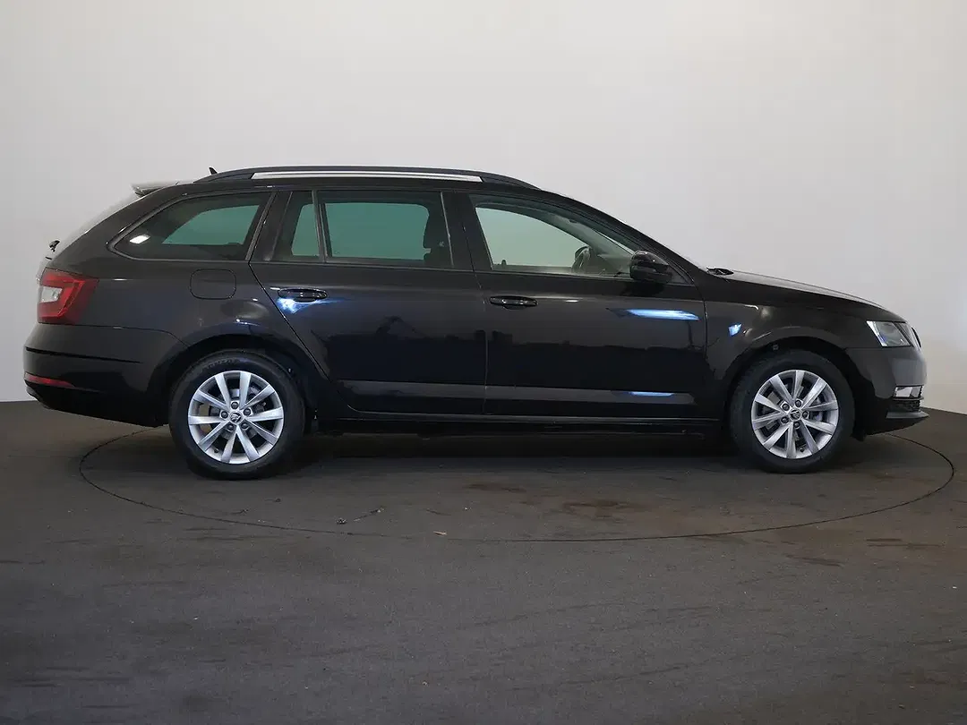 Skoda Octavia - Thumbnail 4