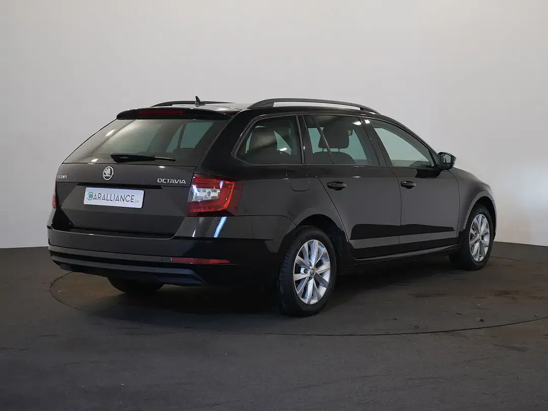 Skoda Octavia - Thumbnail 5