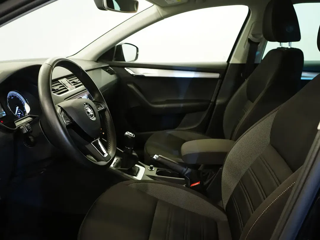 Skoda Octavia - Thumbnail 8