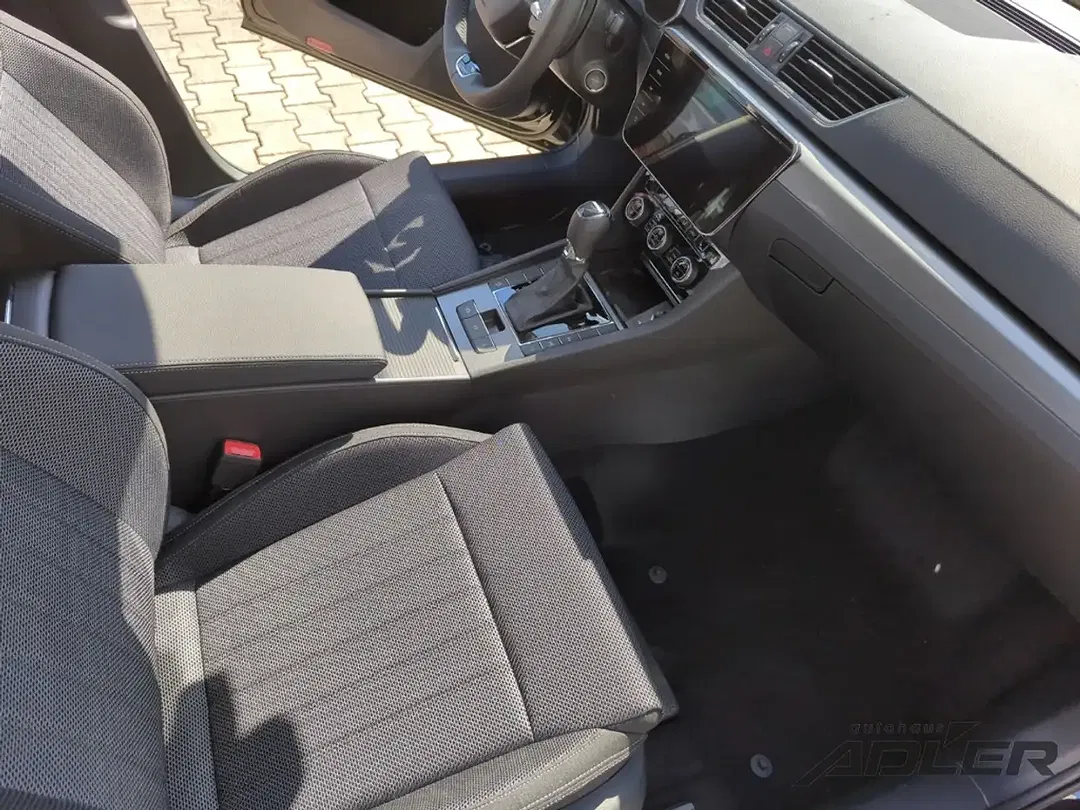 Skoda Superb - Thumbnail 11