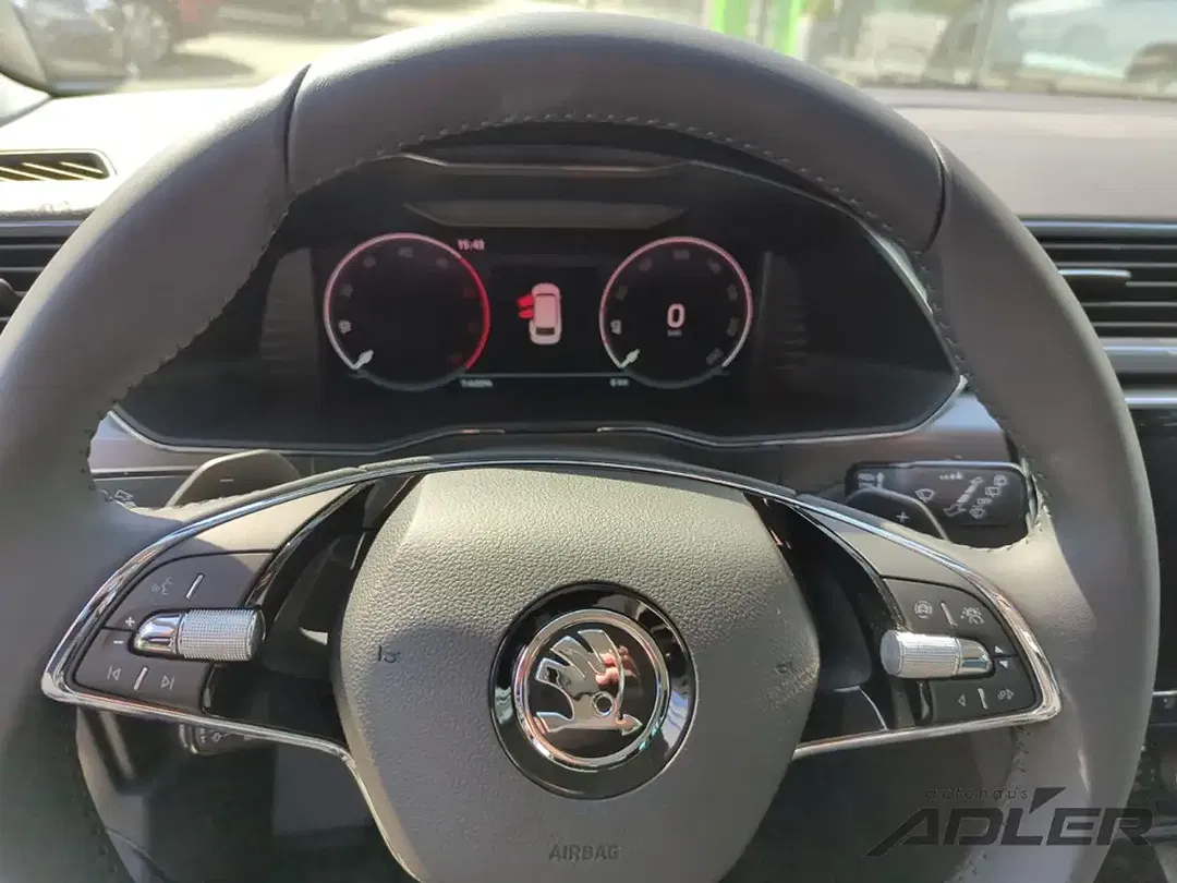 Skoda Superb - Thumbnail 15