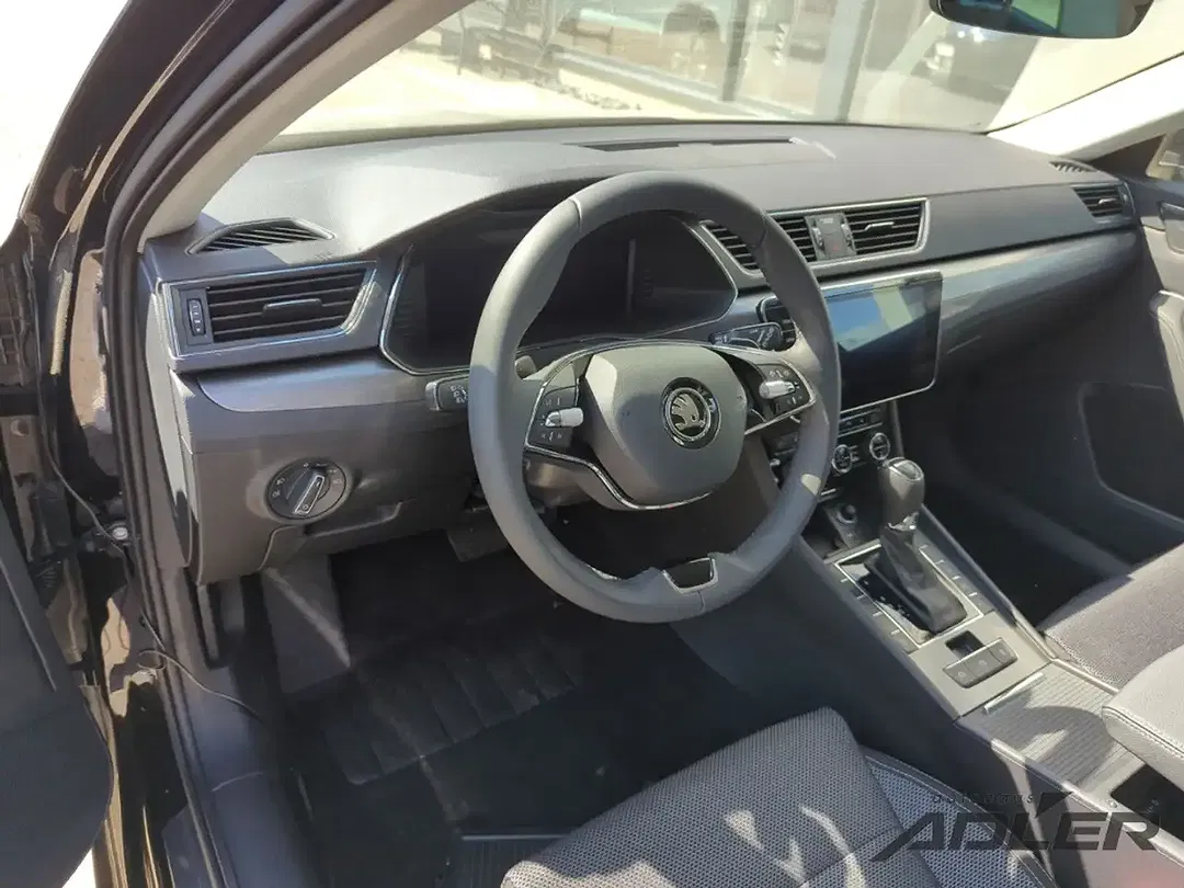 Skoda Superb - Thumbnail 8