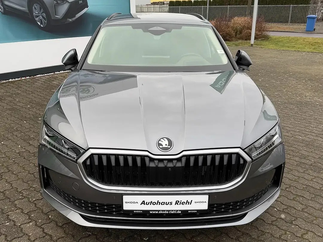 Skoda Superb - Thumbnail 3