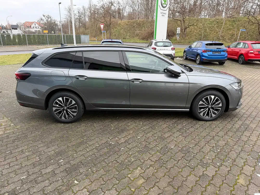 Skoda Superb - Thumbnail 5