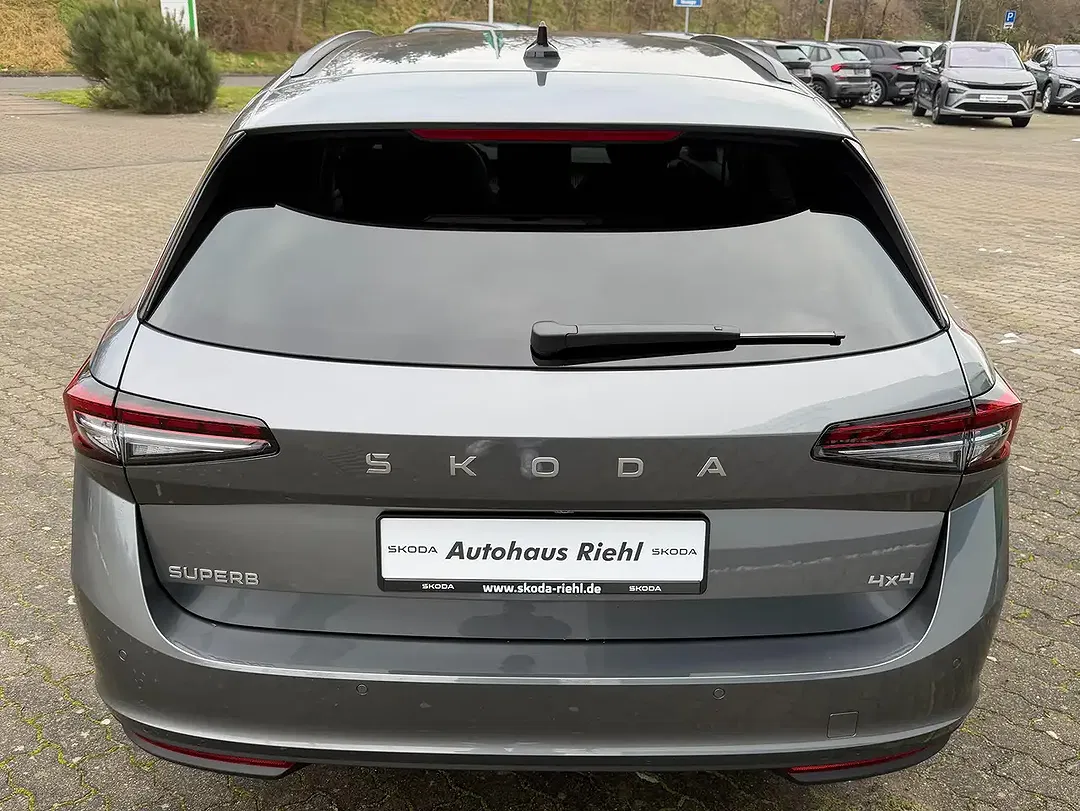 Skoda Superb - Thumbnail 7