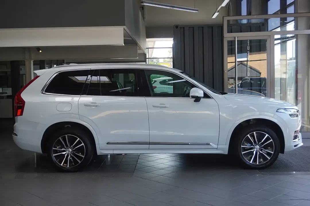 Volvo XC90 - Thumbnail 6