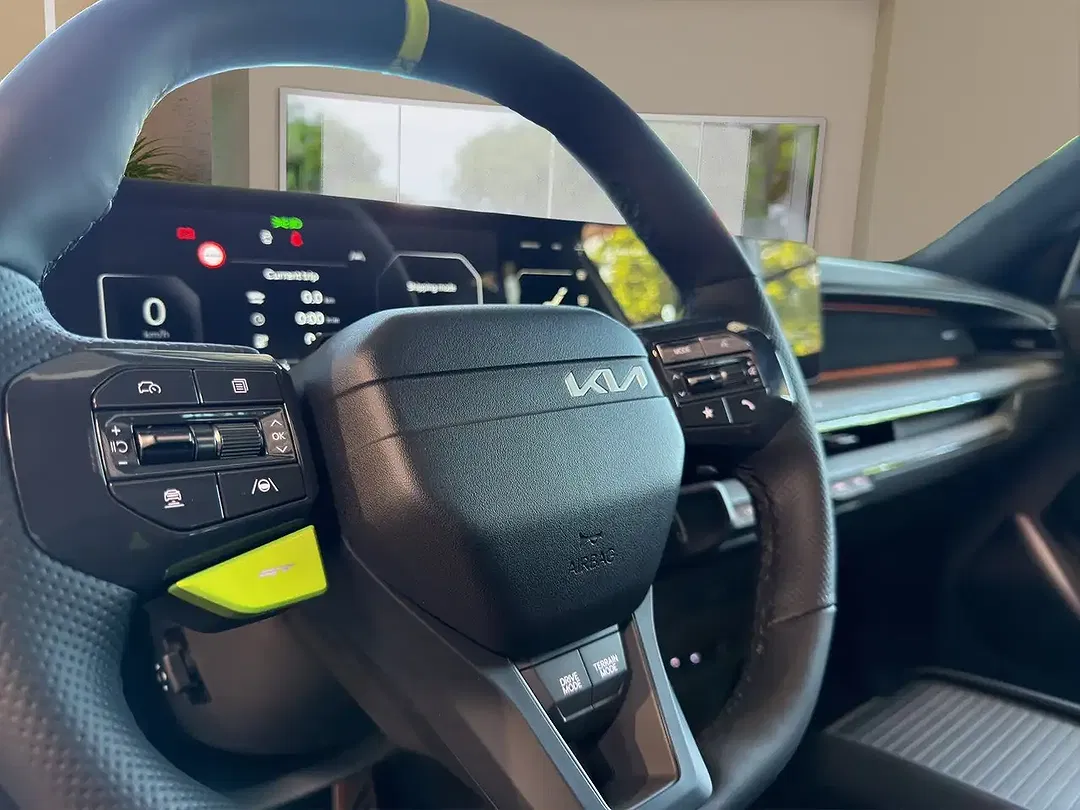 Kia EV9 - Thumbnail 14