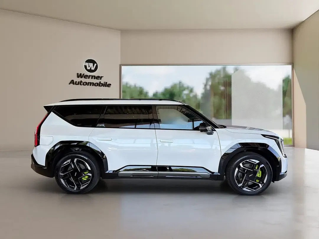 Kia EV9 - Thumbnail 4