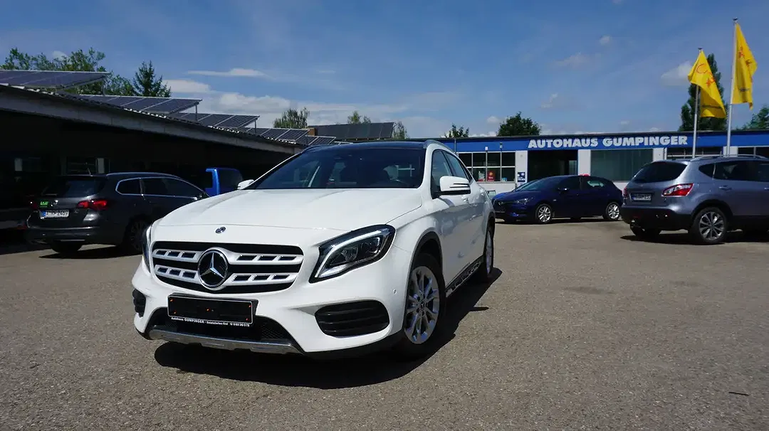 Mercedes-Benz GLA 200