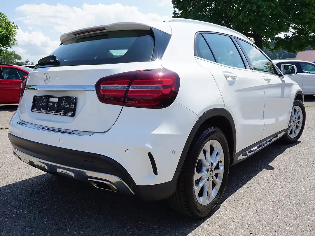 Mercedes-Benz GLA 200 - Thumbnail 6