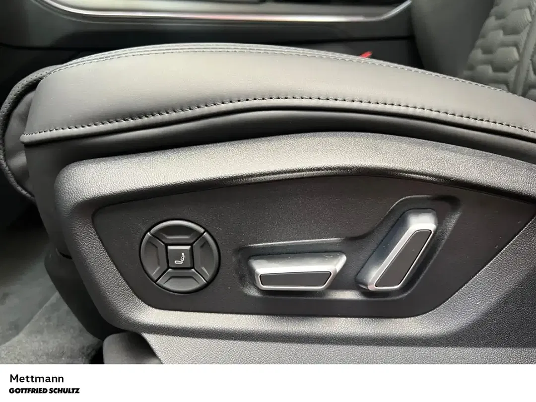 Audi RS Q8 - Thumbnail 12