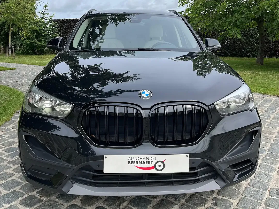 BMW X1 - Thumbnail 2