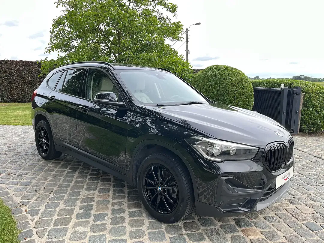 BMW X1 - Thumbnail 3