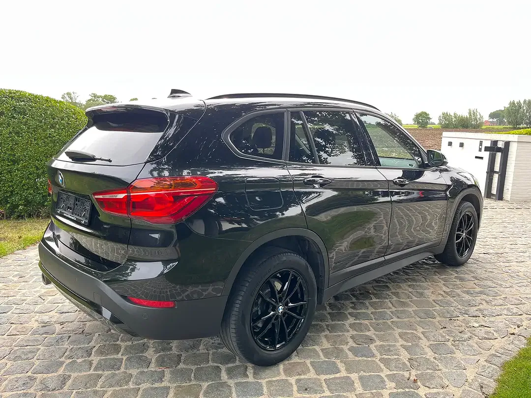 BMW X1 - Thumbnail 4