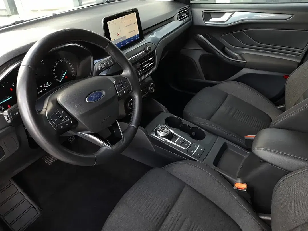 Ford Focus - Thumbnail 11