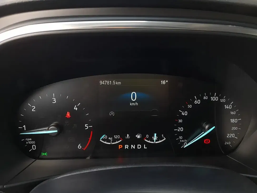 Ford Focus - Thumbnail 7