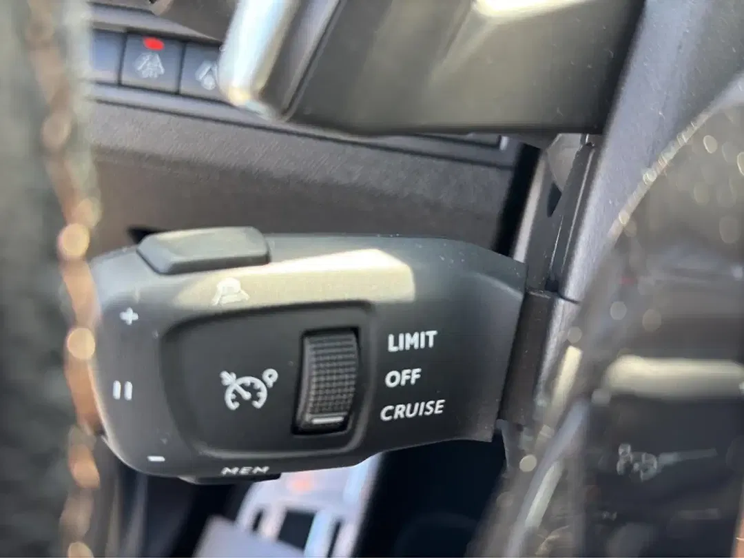 Peugeot 3008 - Thumbnail 21