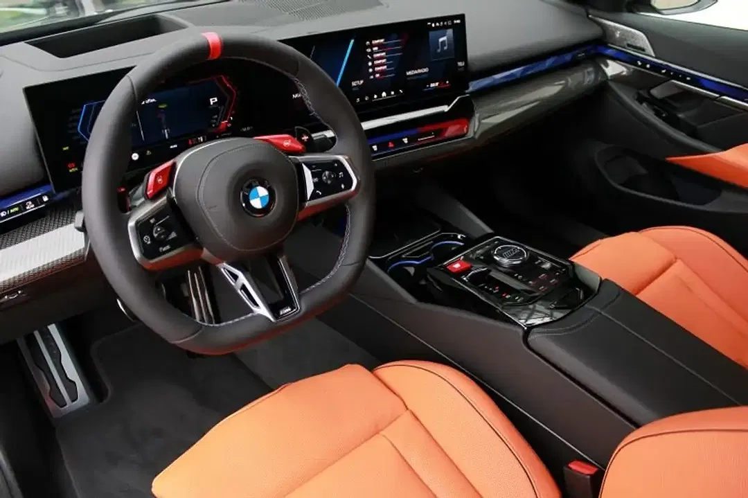 BMW M5 - Thumbnail 14
