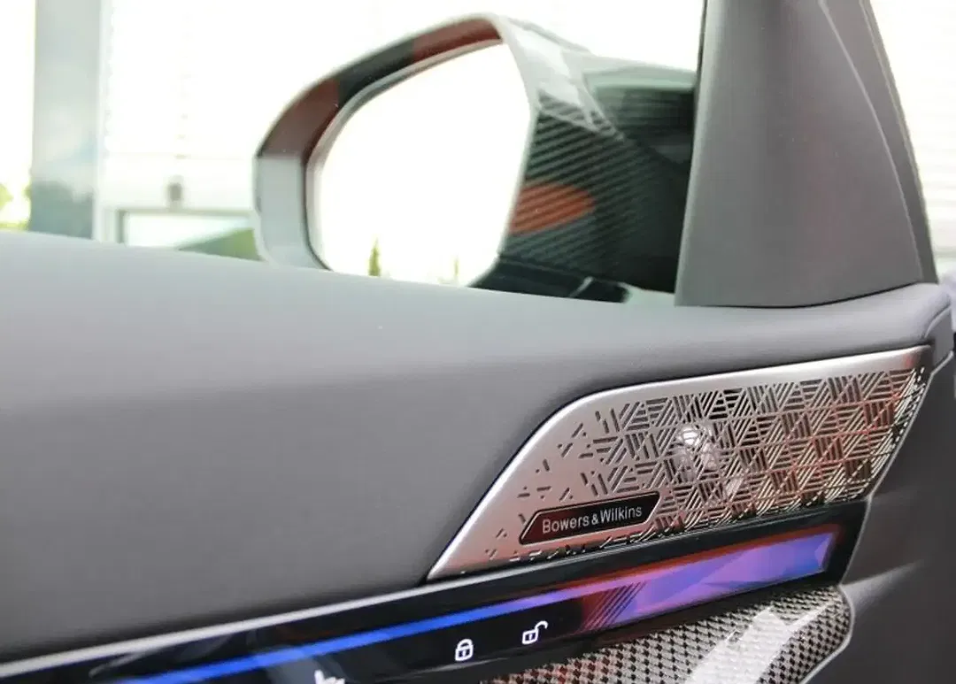 BMW M5 - Thumbnail 8