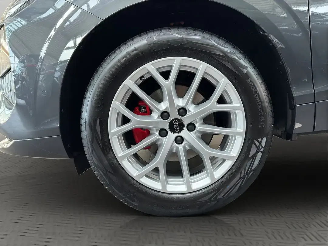 Audi Q3 - Thumbnail 11