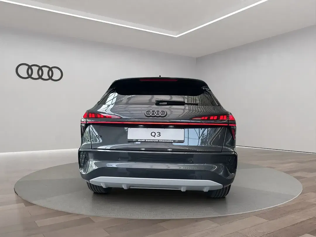 Audi Q3 - Thumbnail 7