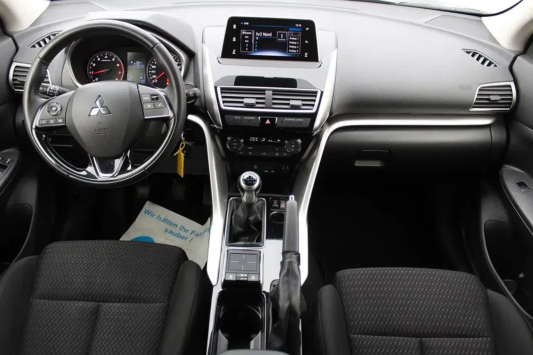 Mitsubishi Eclipse Cross - Thumbnail 10