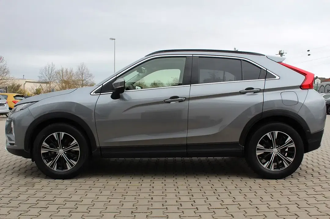 Mitsubishi Eclipse Cross - Thumbnail 9