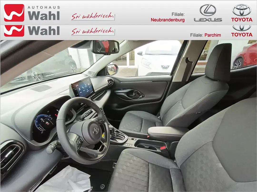 Toyota Yaris - Thumbnail 15