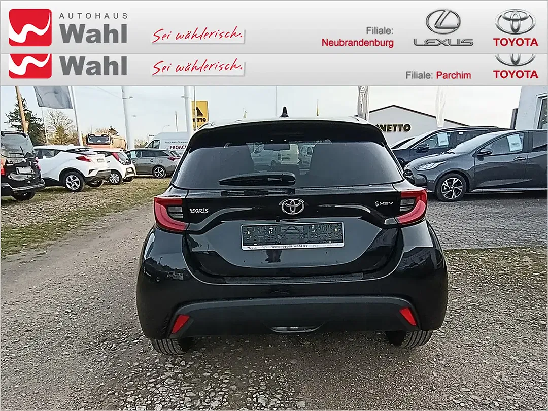 Toyota Yaris - Thumbnail 4