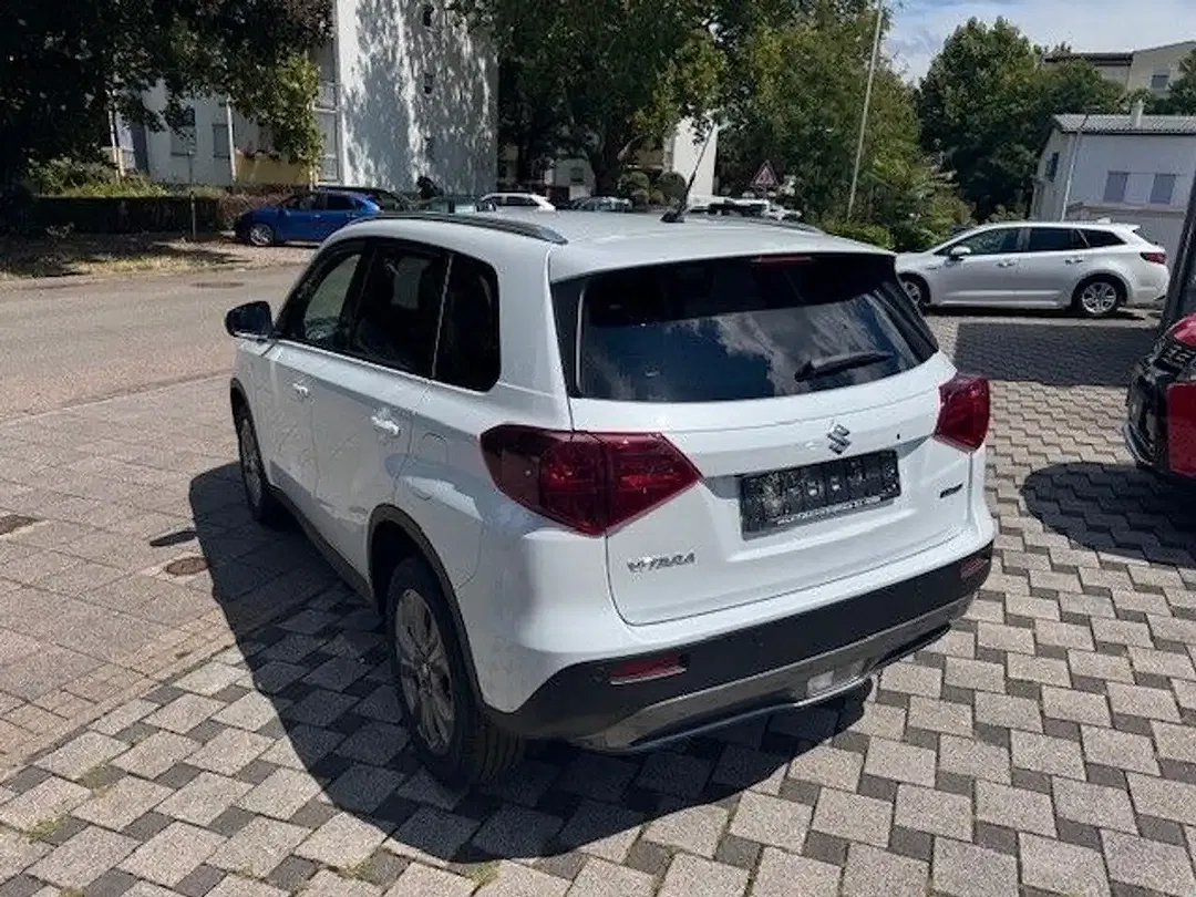 Suzuki Vitara - Thumbnail 5