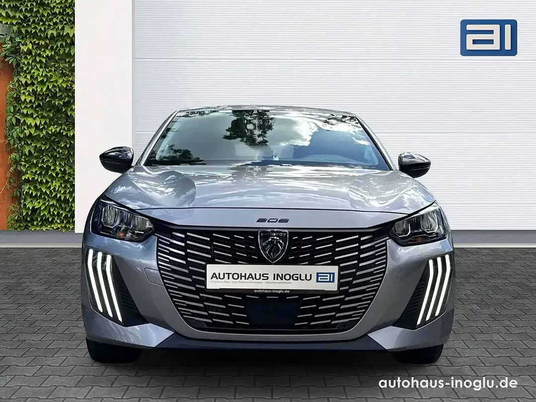 Peugeot 208 - Thumbnail 6