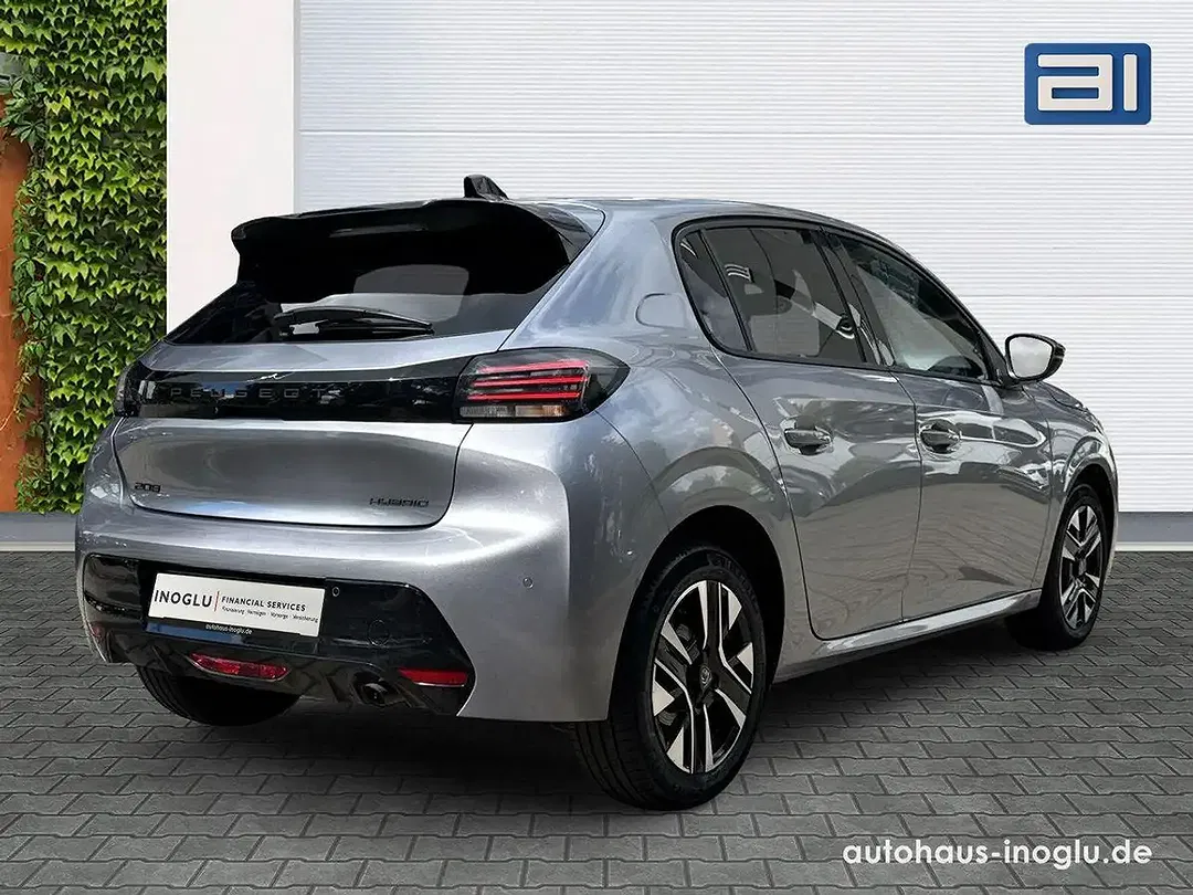 Peugeot 208 - Thumbnail 9