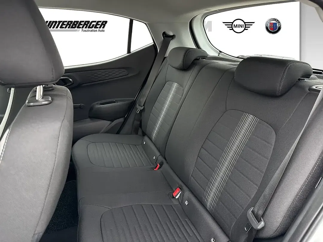 Hyundai i10 - Thumbnail 9