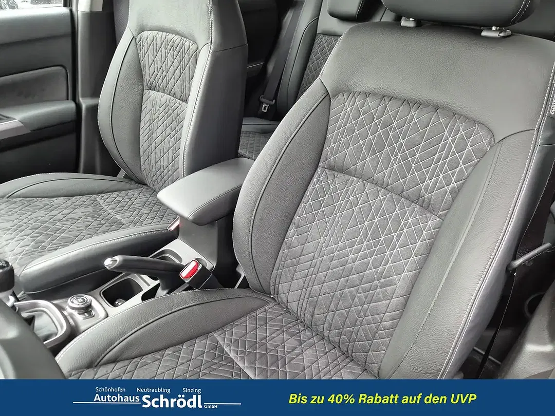 Suzuki Vitara - Thumbnail 12