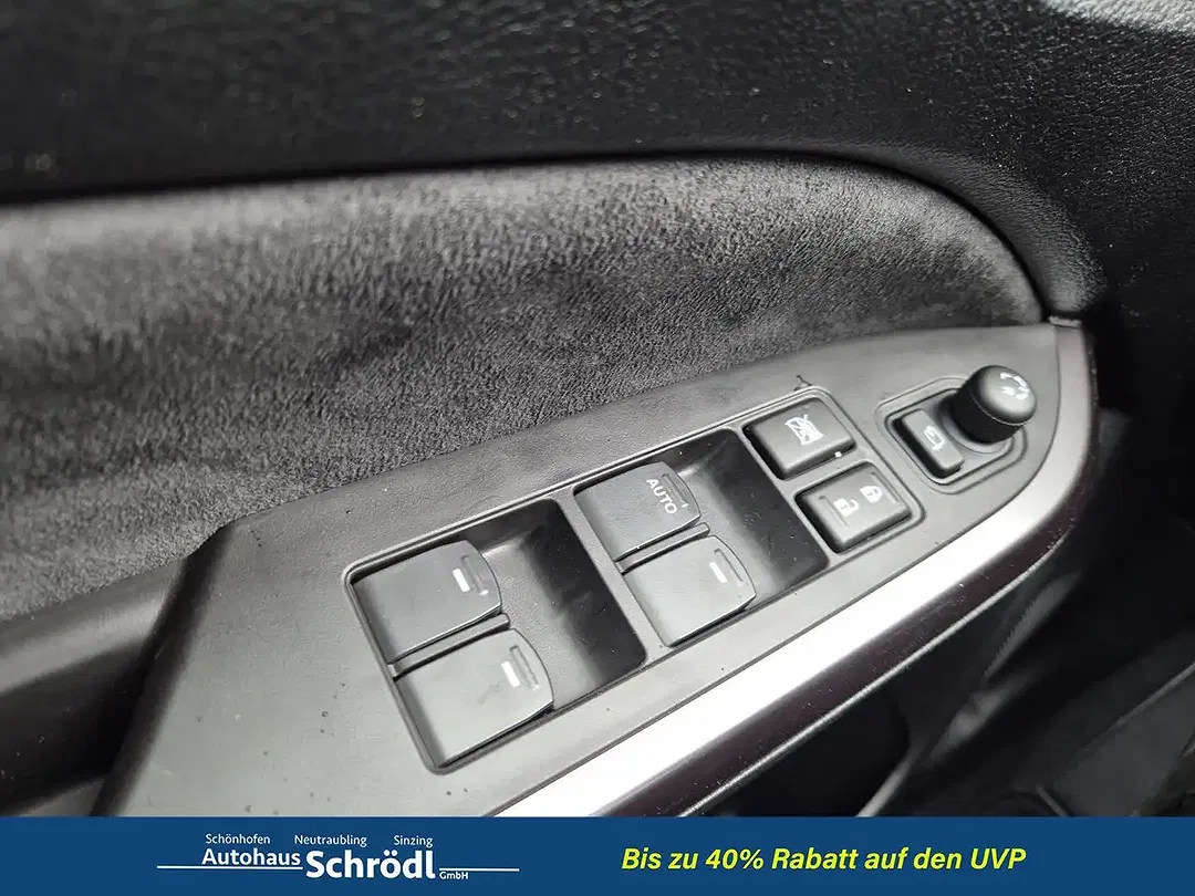 Suzuki Vitara - Thumbnail 13