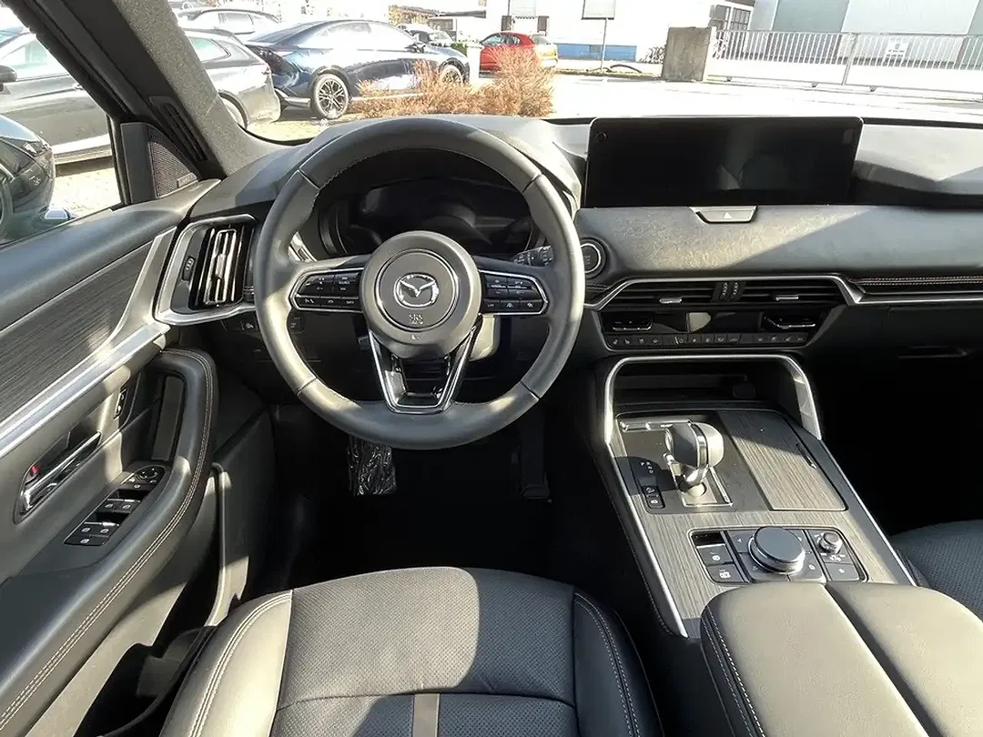 Mazda CX-60 - Thumbnail 3
