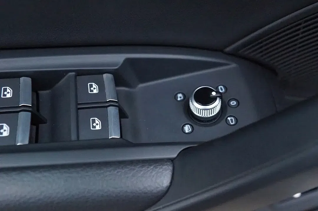 Audi SQ5 - Thumbnail 14