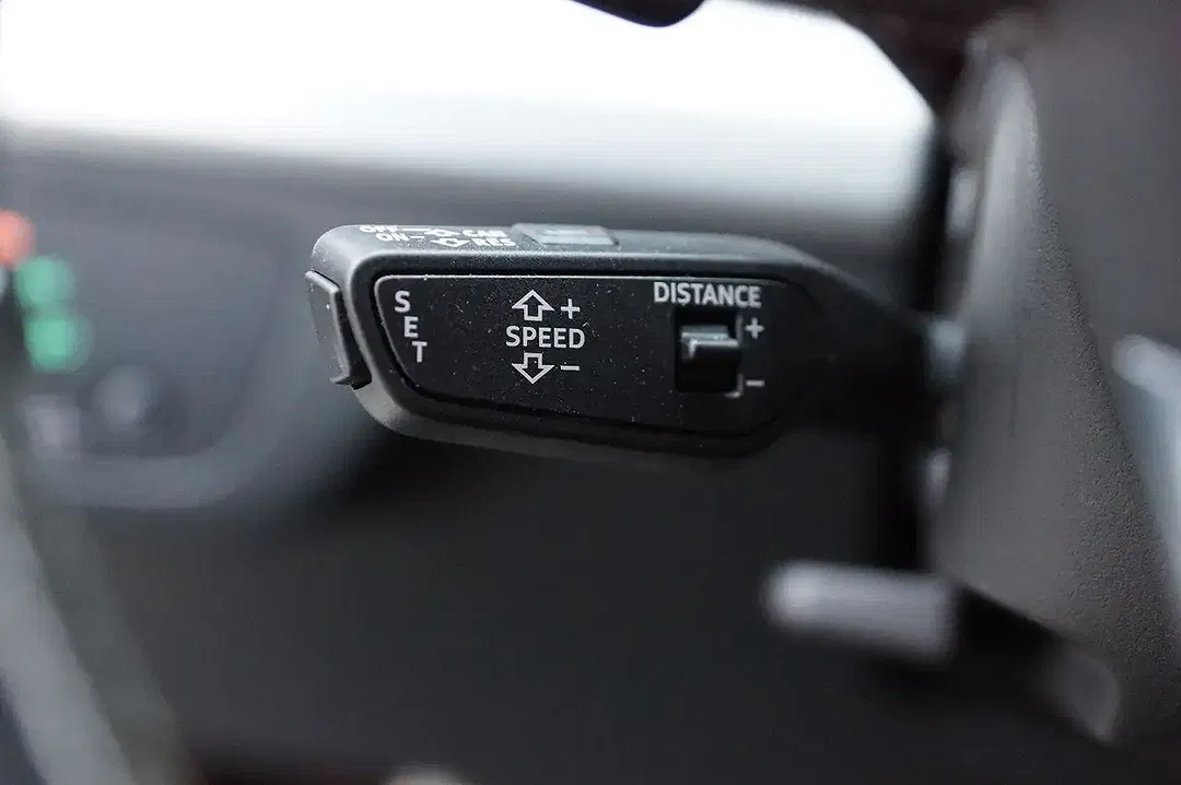 Audi SQ5 - Thumbnail 8
